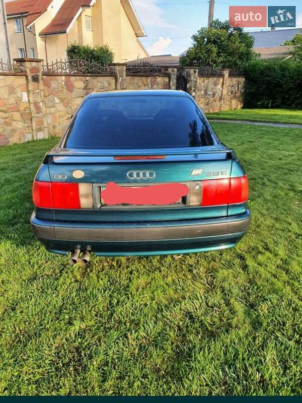 Седан Audi 80 1993 в Надворной