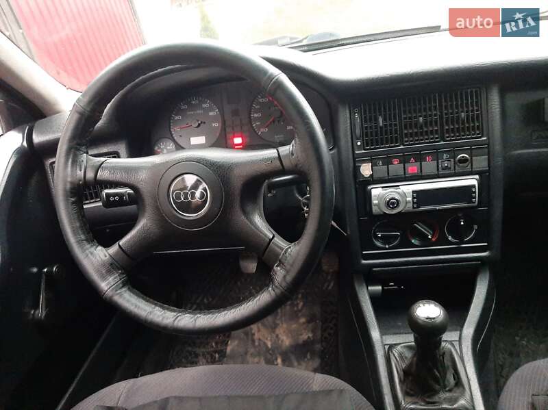 Седан Audi 80 1993 в Надвірній