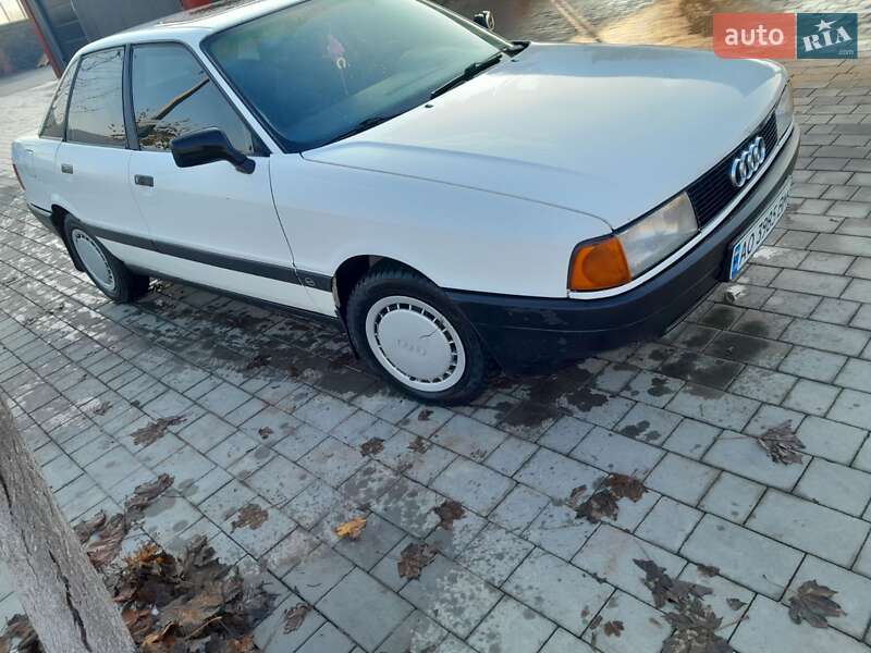 Седан Audi 80 1987 в Виноградове