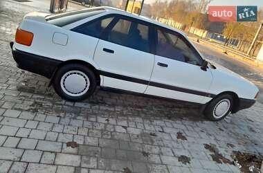 Седан Audi 80 1987 в Виноградові