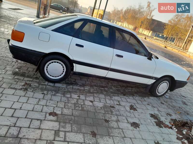 Седан Audi 80 1987 в Виноградові фото 5 Седан Audi 80 1987 в Виноградові