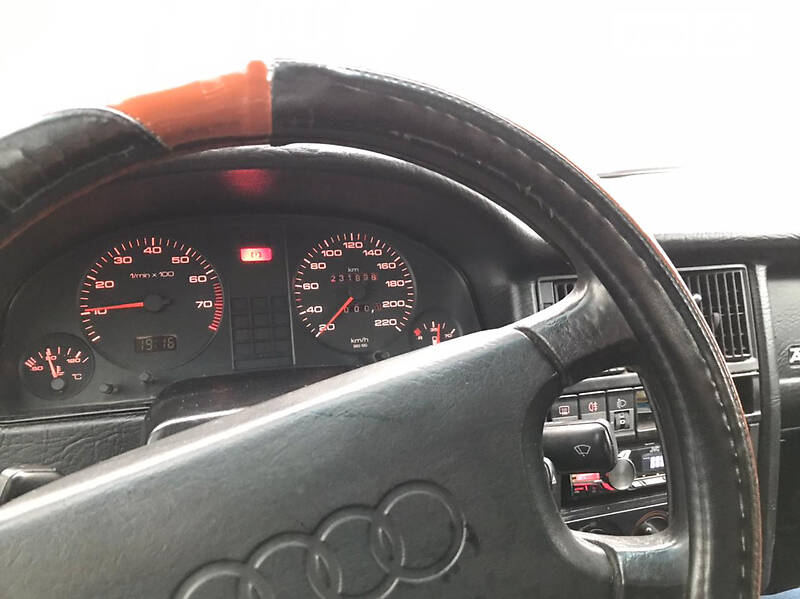 Седан Audi 80 1991 в Чернівцях