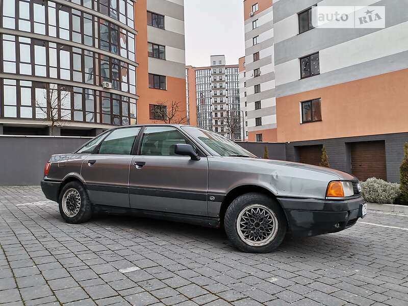 Седан Audi 80 1990 в Івано-Франківську