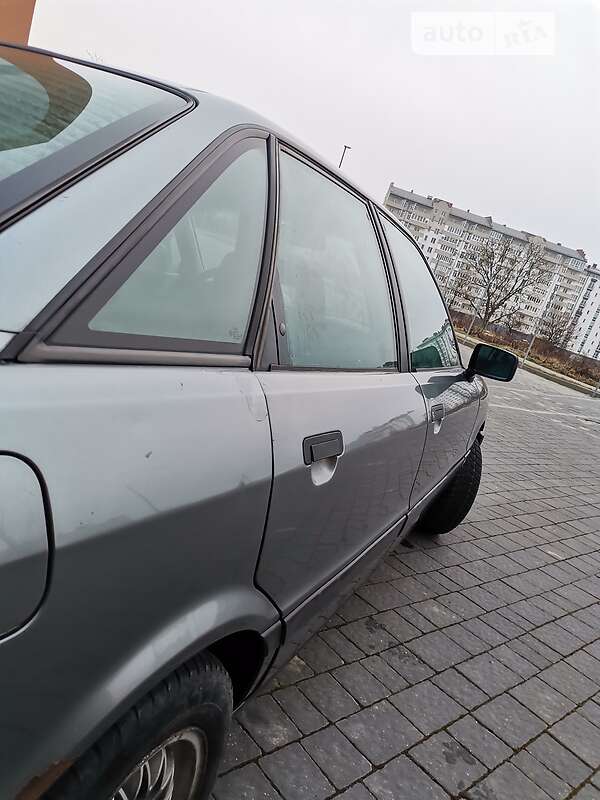 Седан Audi 80 1990 в Івано-Франківську