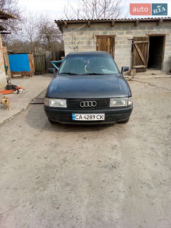 Седан Audi 80 1987 в Звенигородке