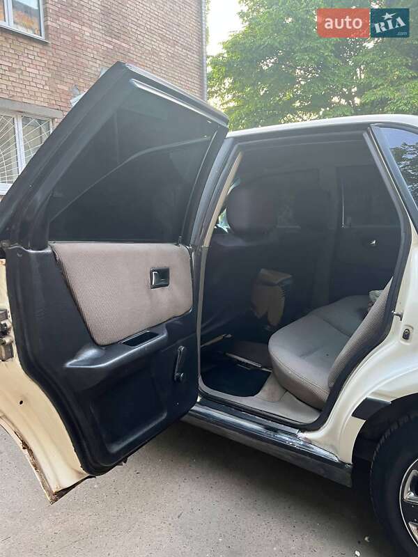 Седан Audi 80 1989 в Корце фото 5 Седан Audi 80 1989 в Корце