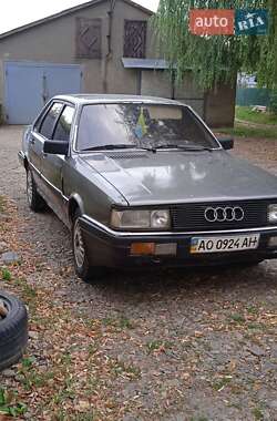 Седан Audi 80 1985 в Хусте