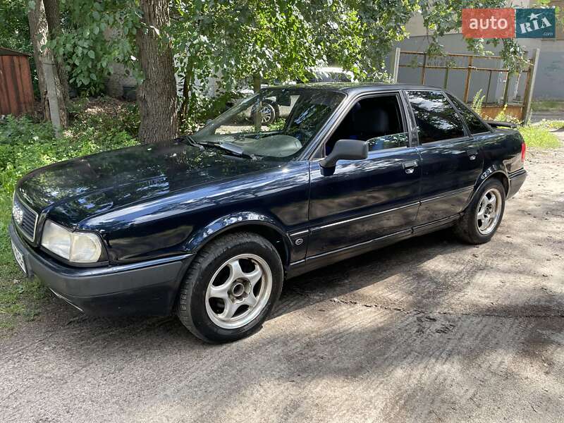 Седан Audi 80 1993 в Ирпене