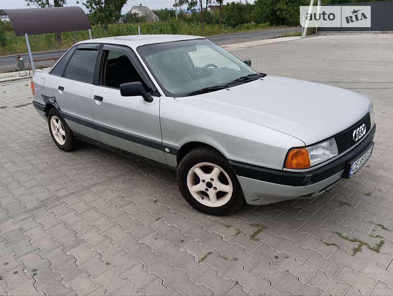 Седан Audi 80 1987 в Глыбокой