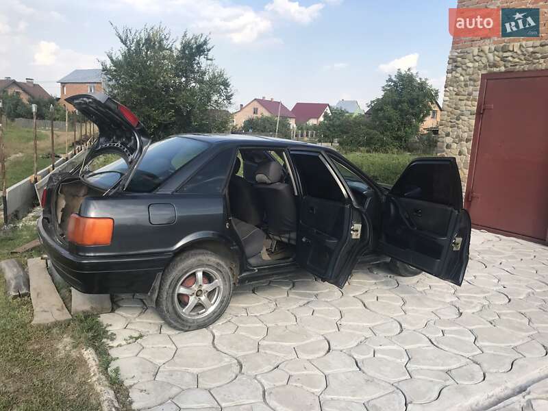 Седан Audi 80 1989 в Радехове