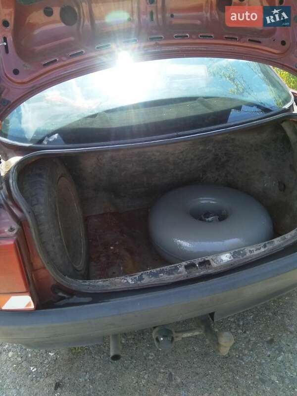 Седан Audi 80 1987 в Дніпрі