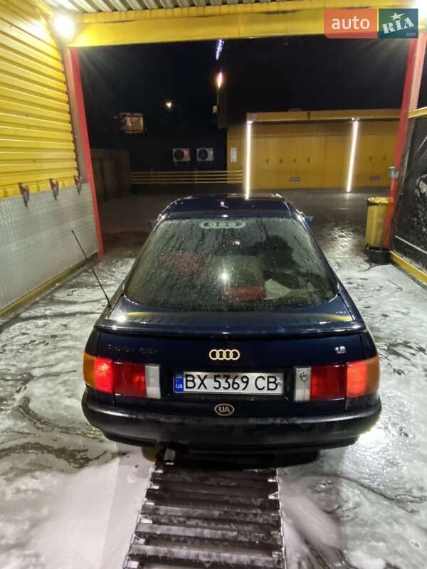 Седан Audi 80 1988 в Шепетовке