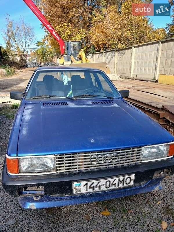 Седан Audi 80 1981 в Чернівцях