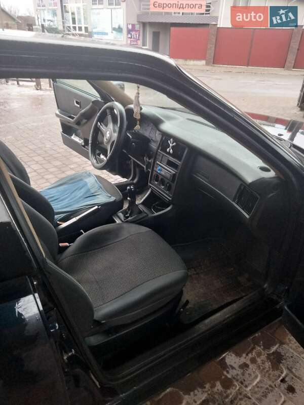 Седан Audi 80 1993 в Заставной