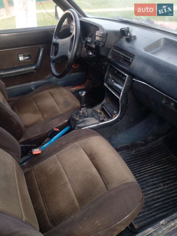 Седан Audi 80 1985 в Надворной