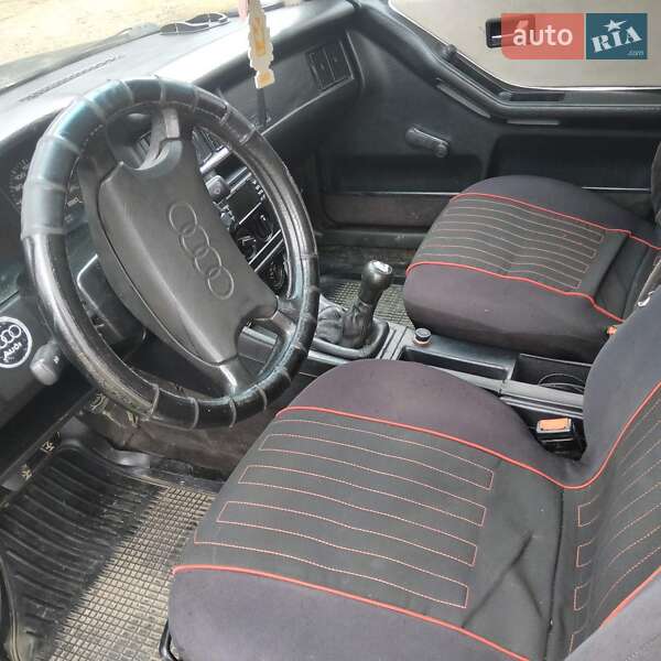 Седан Audi 80 1990 в Долине