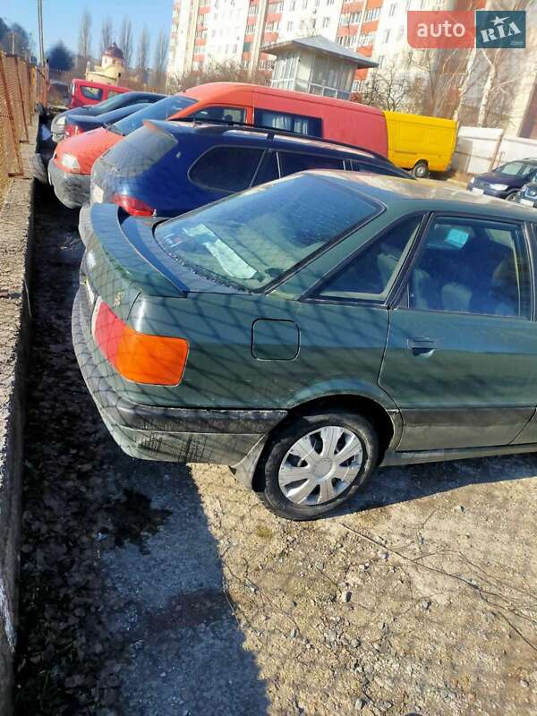 Седан Audi 80 1988 в Гоще