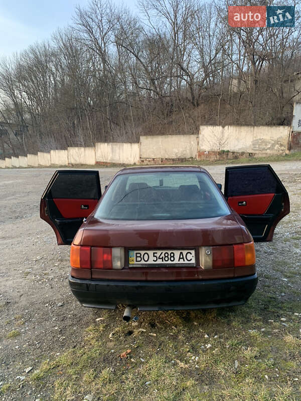 Седан Audi 80 1991 в Чорткові