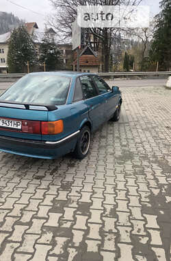 Седан Audi 80 1987 в Яремче
