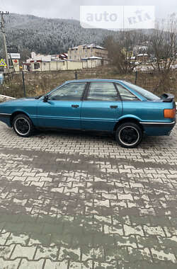 Седан Audi 80 1987 в Яремче