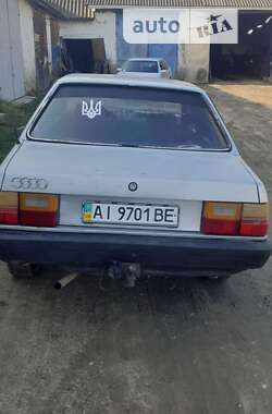 Седан Audi 80 1986 в Черновцах