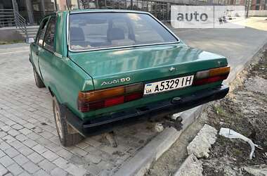Седан Audi 80 1977 в Новояворівську