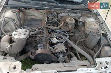 Седан Audi 80 1988 в Дубровице
