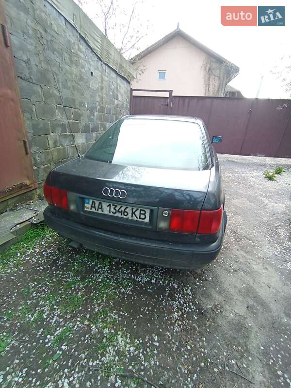 Универсал Audi 80 1992 в Киеве