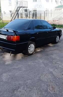 Седан Audi 80 1991 в Каневе