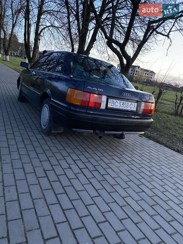 Седан Audi 80 1988 в Рава-Русской