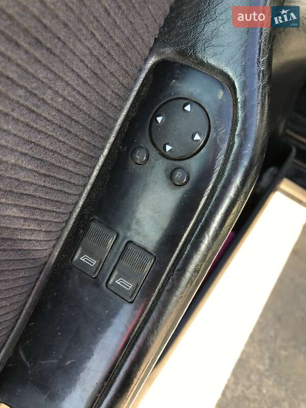 Седан Audi 80 1993 в Шацке