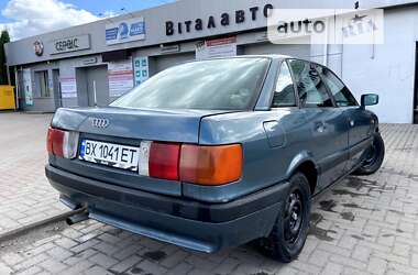 Седан Audi 80 1988 в Острозі