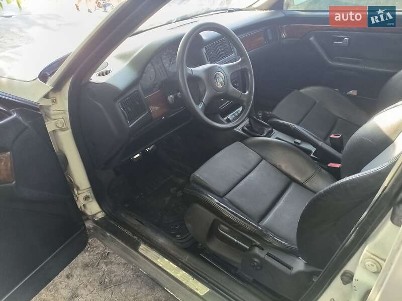 Седан Audi 80 1993 в Запоріжжі