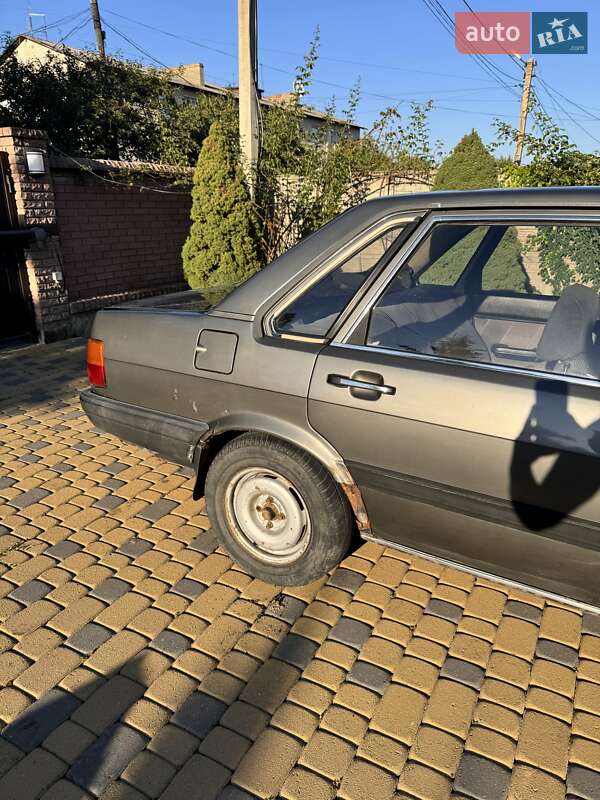 Седан Audi 80 1986 в Чернівцях