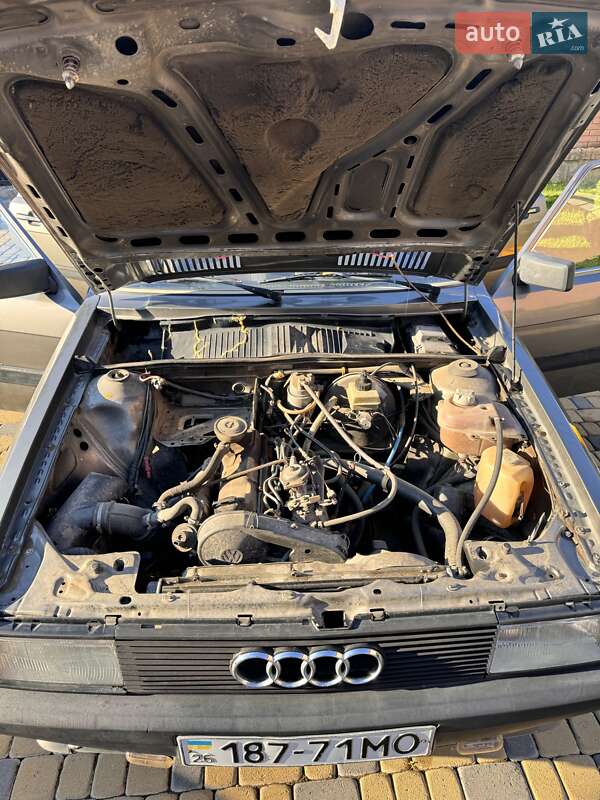 Седан Audi 80 1986 в Чернівцях