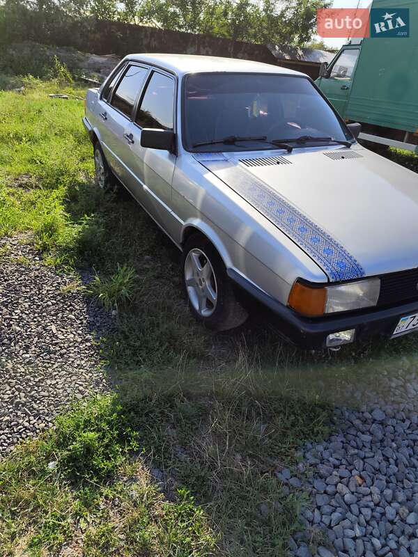 Седан Audi 80 1986 в Ужгороде
