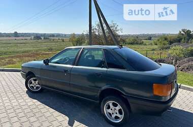 Седан Audi 80 1990 в Шумске