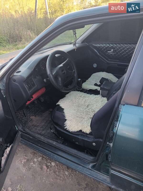 Седан Audi 80 1992 в Бурштыне фото 5 Седан Audi 80 1992 в Бурштыне