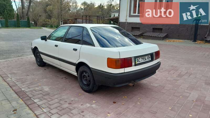 Седан Audi 80 1987 в Луцьку