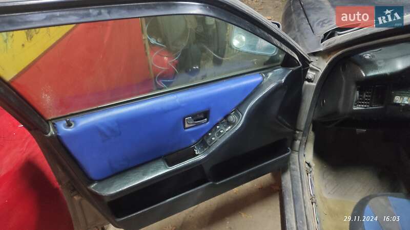 Седан Audi 80 1988 в 