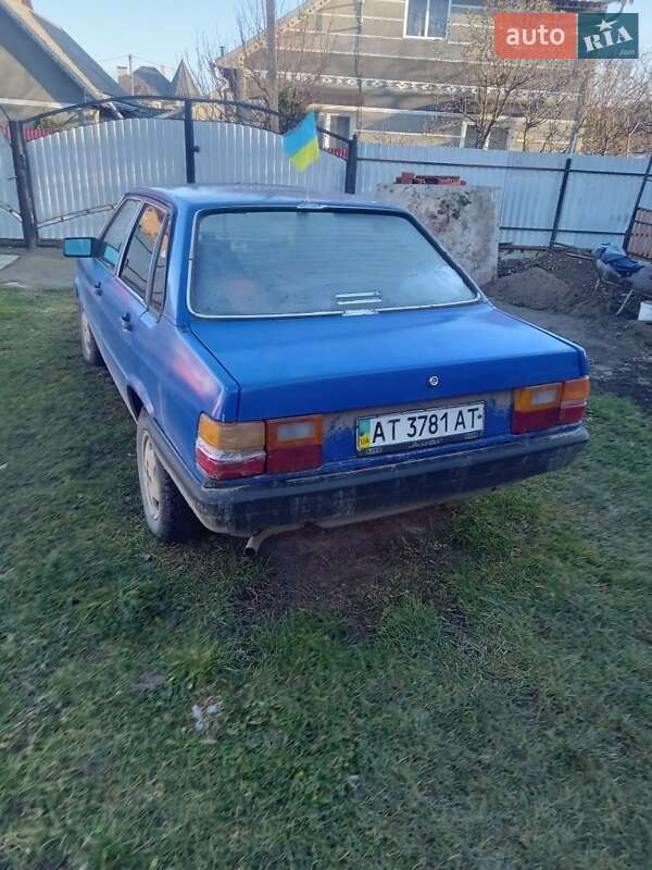 Седан Audi 80 1986 в Черновцах