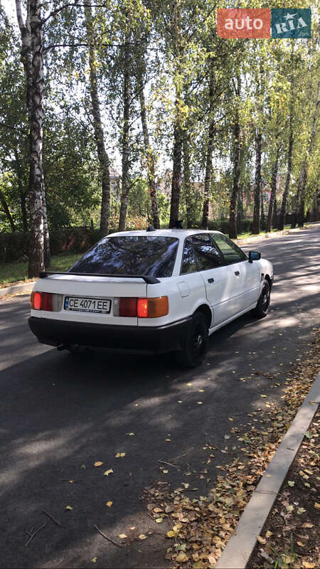 Седан Audi 80 1986 в Черновцах