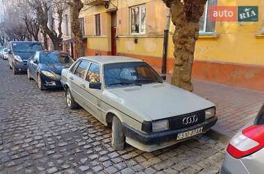 Седан Audi 80 1986 в Черновцах