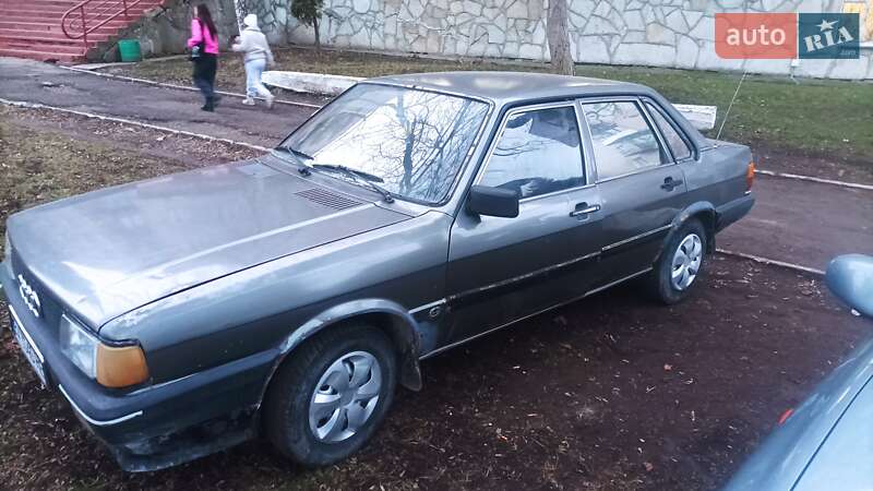 Седан Audi 80 1986 в Каменец-Подольском