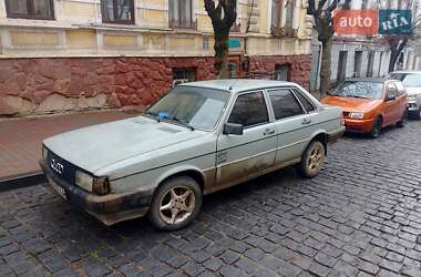 Седан Audi 80 1986 в Черновцах