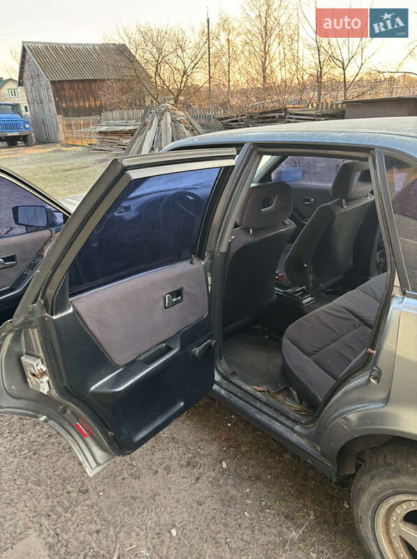 Седан Audi 80 1992 в Буську