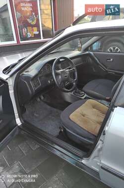 Седан Audi 80 1993 в 