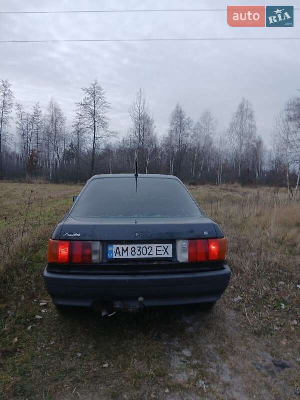 Седан Audi 80 1988 в 