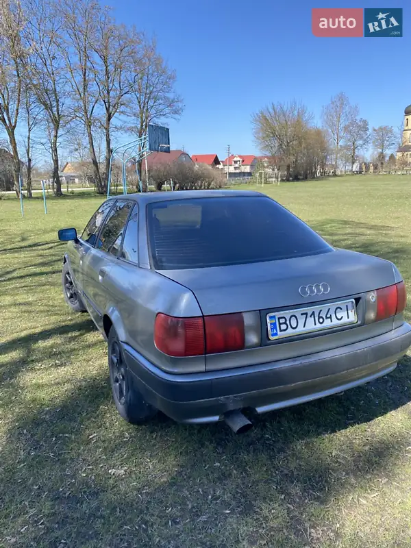 Седан Audi 80 1993 в 