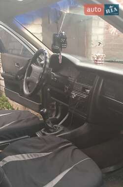 Седан Audi 80 1990 в 